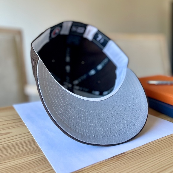 Hershey Bears AHL 59FIFTY Fitted Cap in Brown - Picture 8 of 8